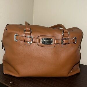 Michael kors weekender bag